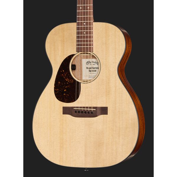 Martin Guitar 11SP0010EL Road Series Special