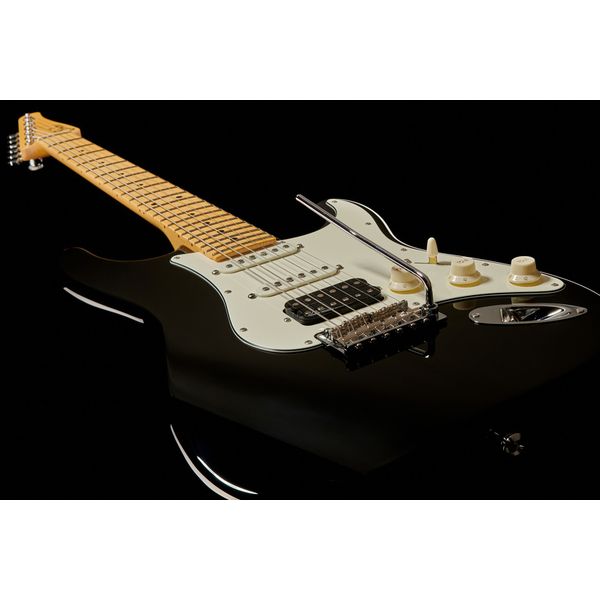 Suhr Classic S ST HSS MN BK