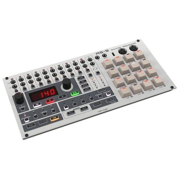 Behringer RS-9