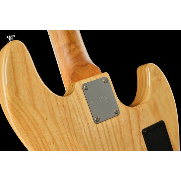 Marcus Miller V8-4 NT LH