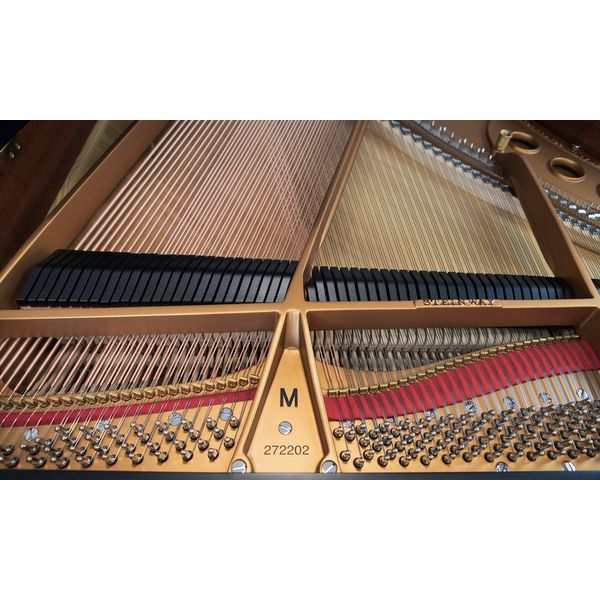 Steinway & Sons M-170