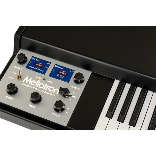 Mellotron M4000D Black