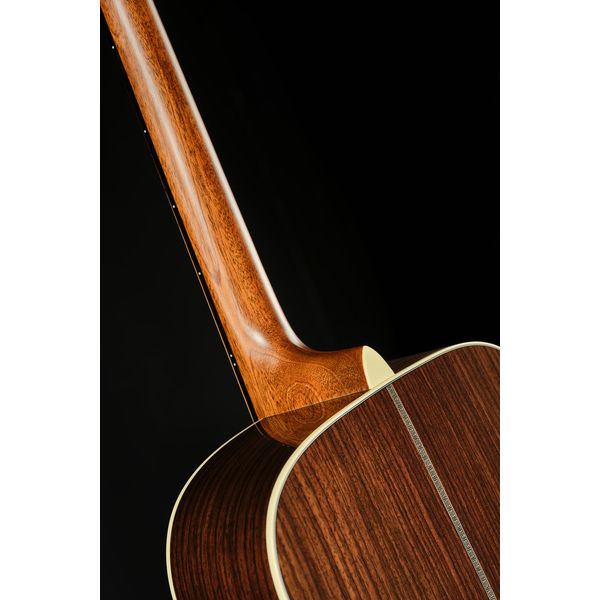 Martin Guitar D-28 Billy Strings LH