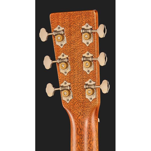 Martin Guitar 00018