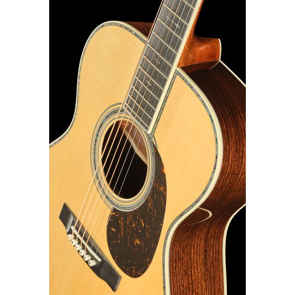 Martin Guitar 00042