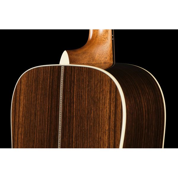 Martin Guitar HD28 Sunburst