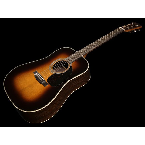 Martin Guitar HD28 Sunburst