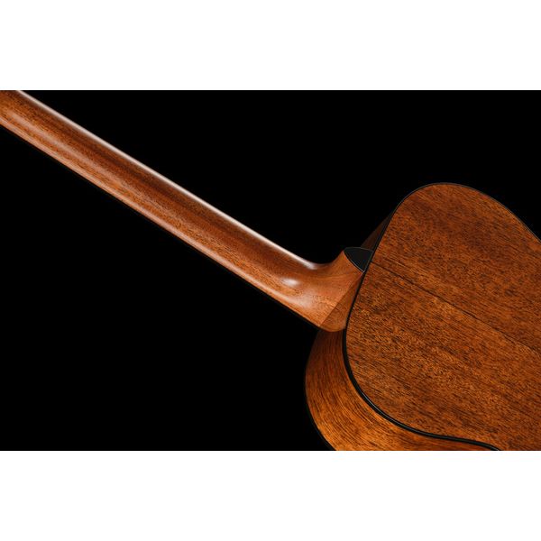 Martin Guitar 0018