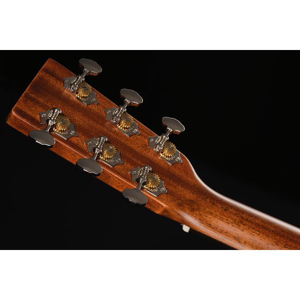 Martin Guitar 0018