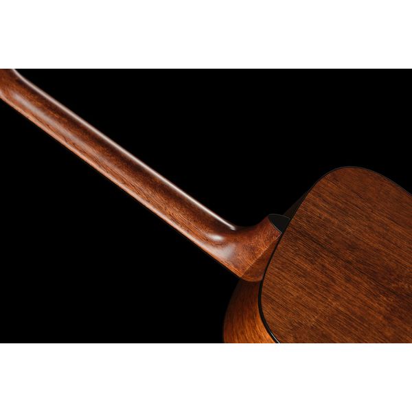 Martin Guitar D18