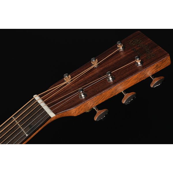 Martin Guitar D18 Ambertone