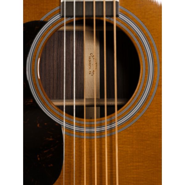 Martin Guitar D28 Ambertone LH