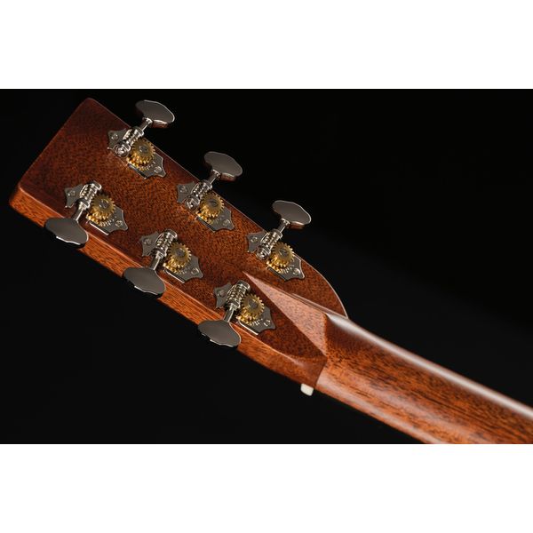 Martin Guitar OM28E