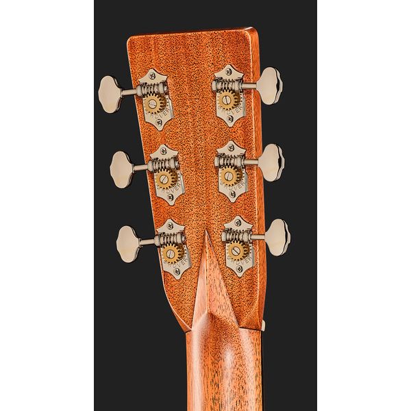 Martin Guitar HD28