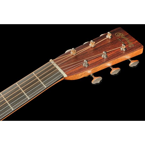 Martin Guitar HD28