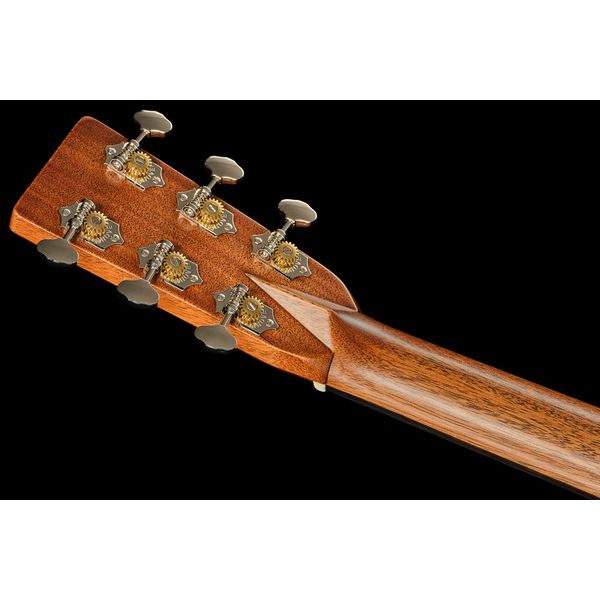 Martin Guitar HD28