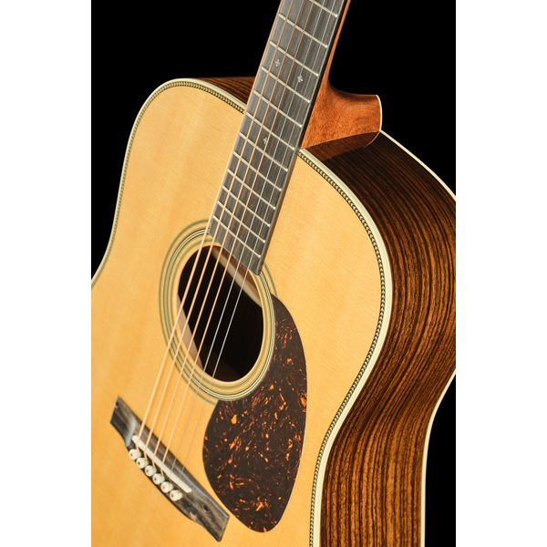 Martin Guitar HD28