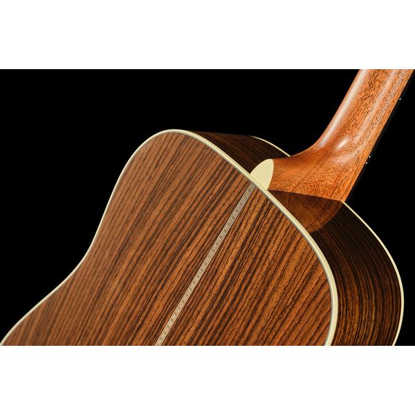 Martin Guitar HD28
