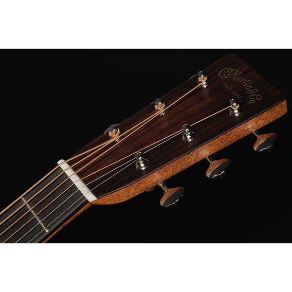Martin Guitar HD28 Ambertone