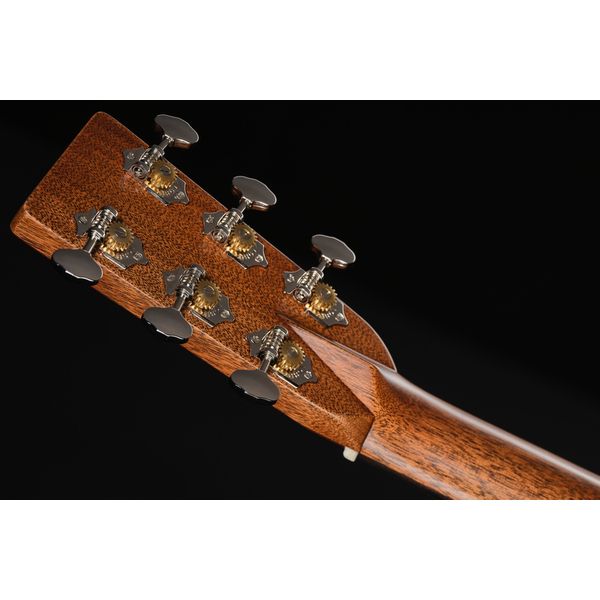 Martin Guitar HD28 Ambertone LH