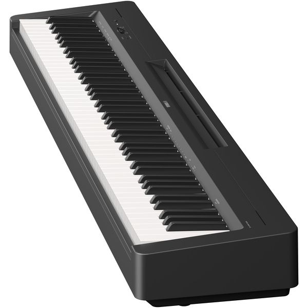 Yamaha P-143 B