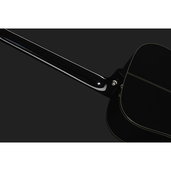 Takamine GD30 B