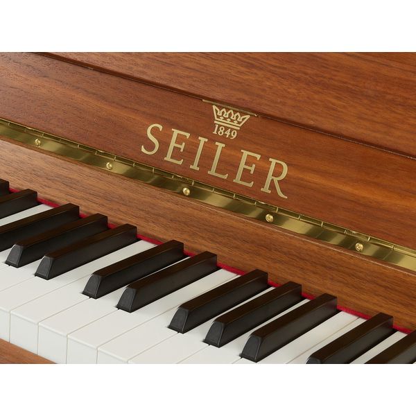 Seiler 116 Konsole Walnut