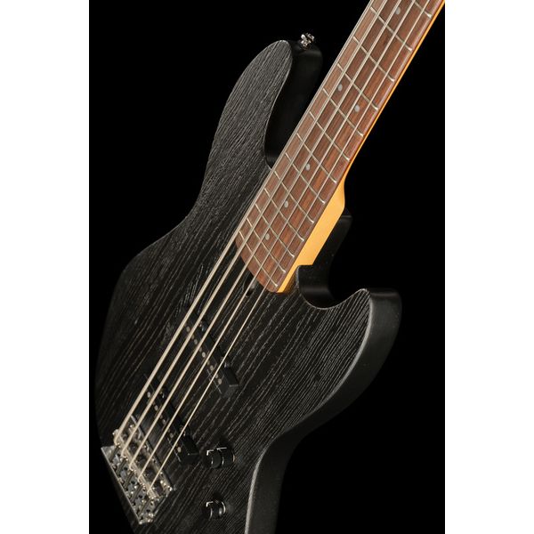 Marcus Miller V6-5 Sandblasted BK