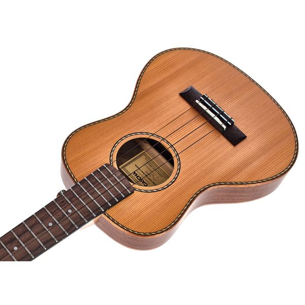 Cascha Cedar Tenor Ukulele