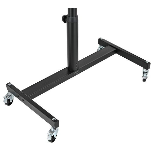 K&M 26787 Confidence Stand
