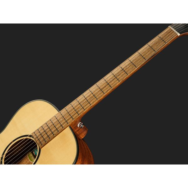 Breedlove Discovery S Concert