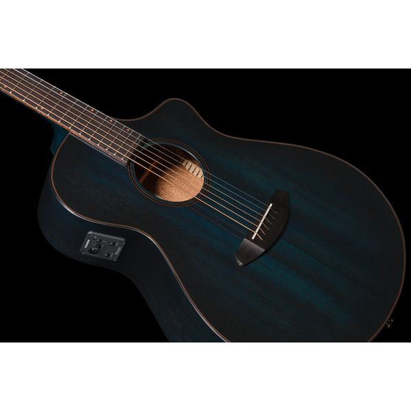 Breedlove Rainforest S Concert Papillon