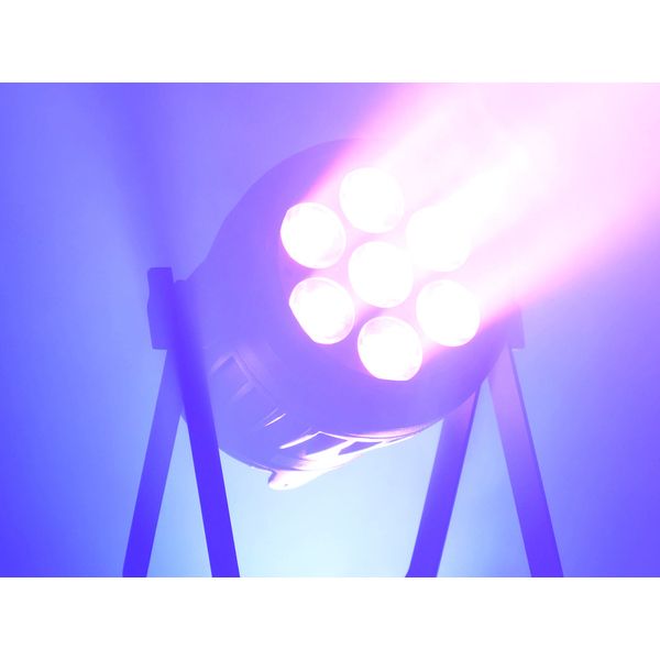 Eurolite AKKU IP PAR 7 QCL CRMX MK2