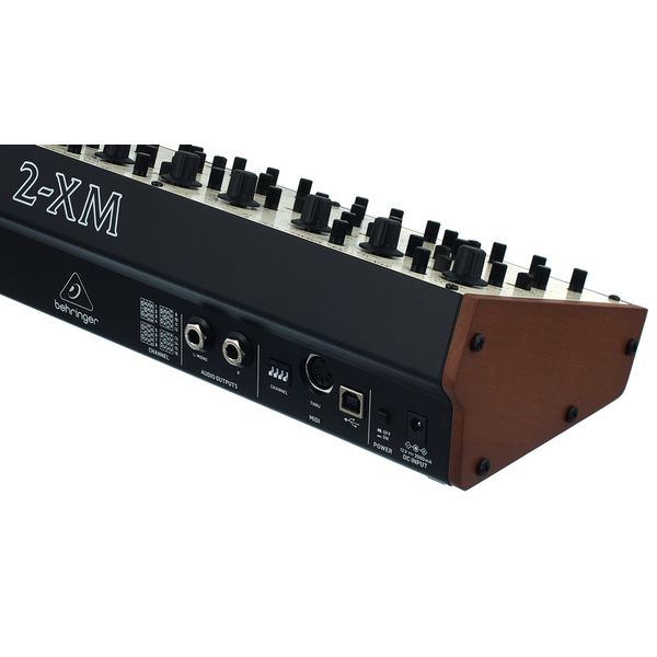 Behringer 2-XM