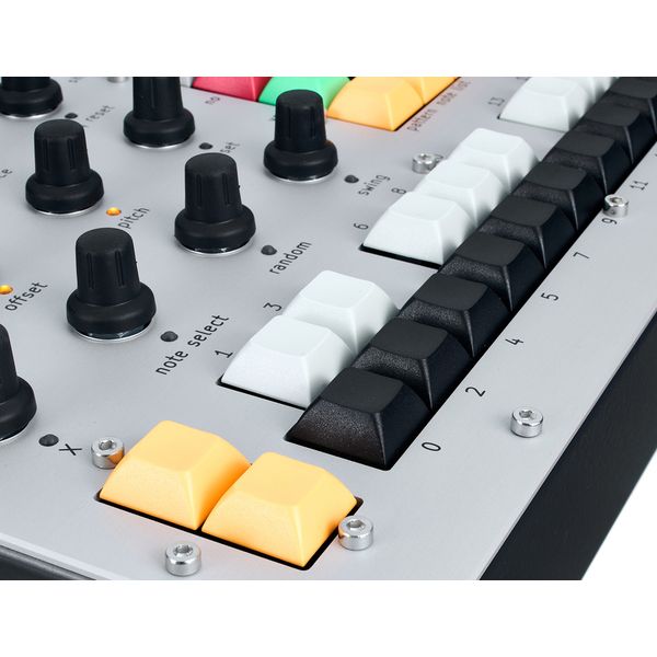 Lambda Synthetics PolyPulse