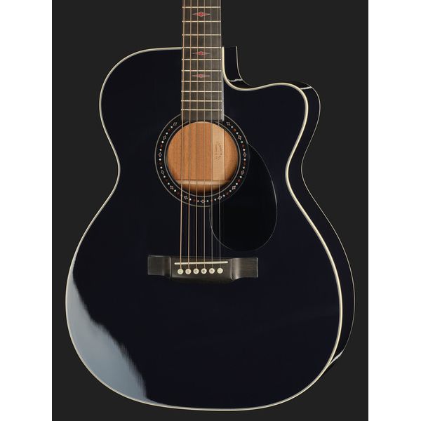 Martin Guitar Custom Shop OM Spruce