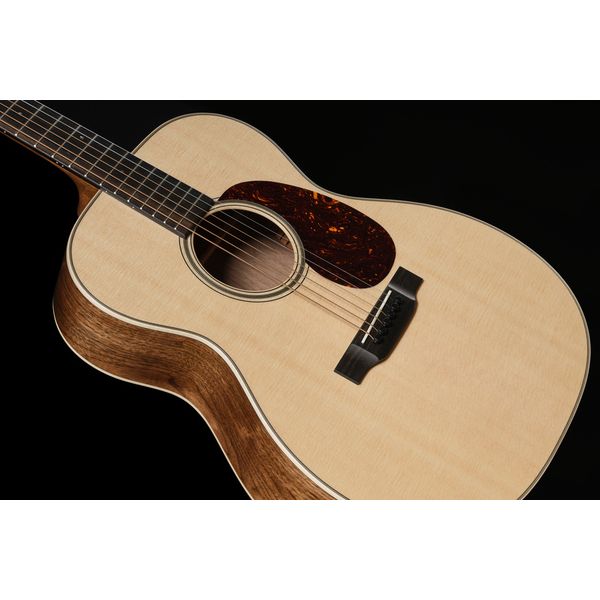 Martin Guitar Custom Shop 000 Black Walnut