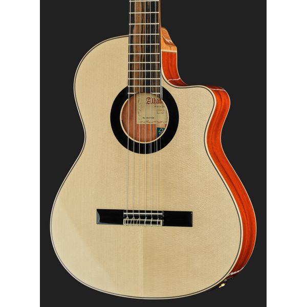 Alhambra Green Sustain Cut E8 w/Gig Bag