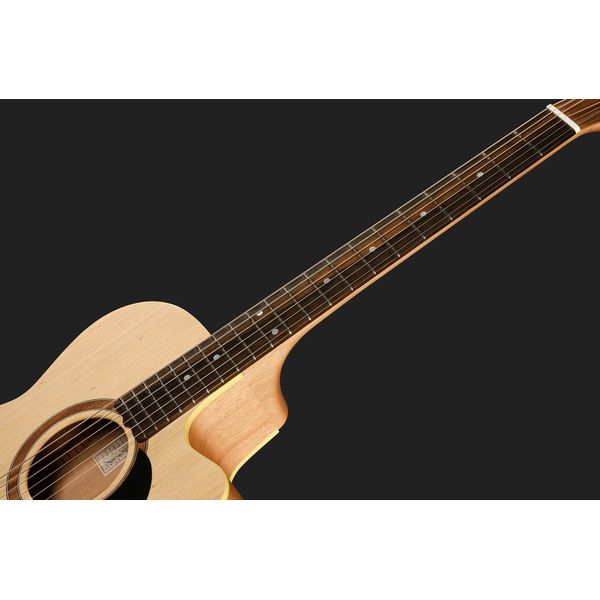 Maton The Performer