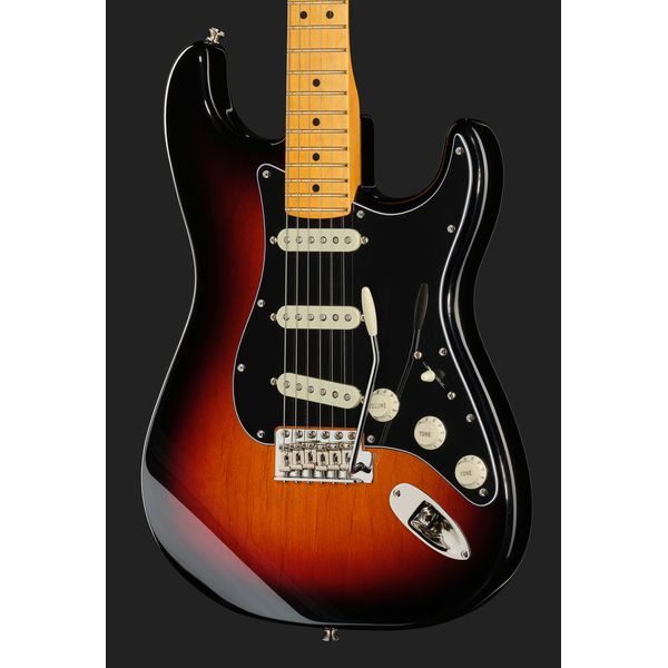 Fender Am Pro Clsc Strat MN 3TS