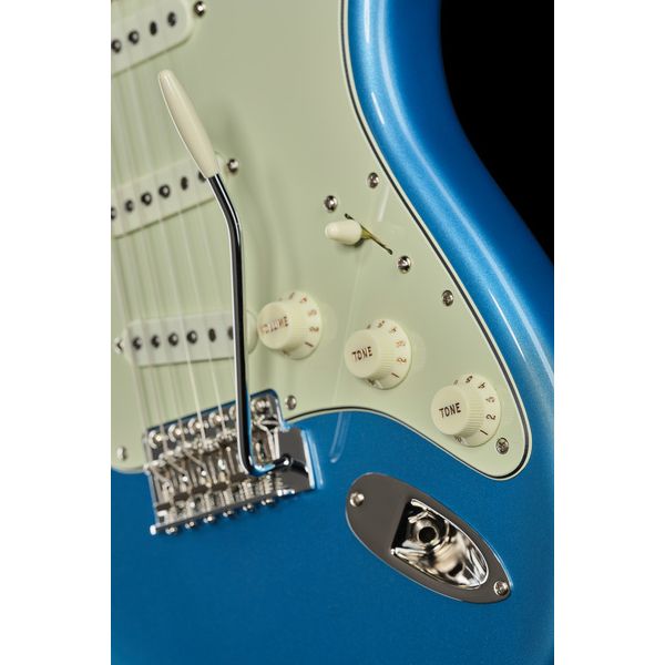 Fender Am Pro Clsc Strat MN FLPB