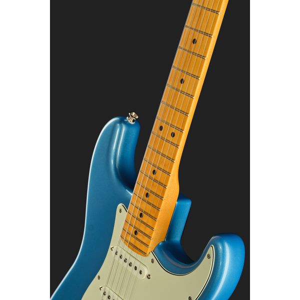 Fender Am Pro Clsc Strat HSS MN FLPB