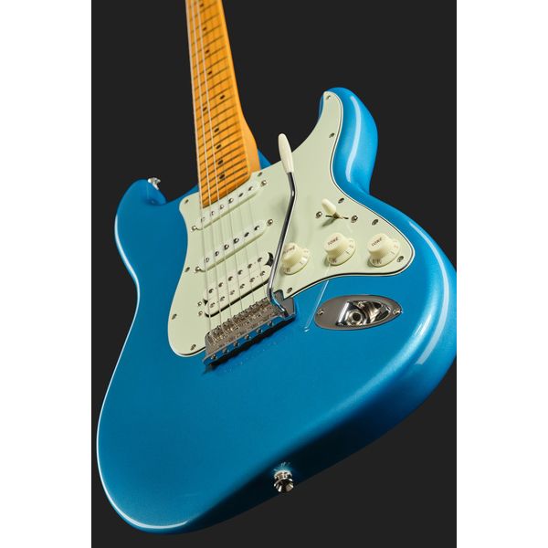 Fender Am Pro Clsc Strat HSS MN FLPB