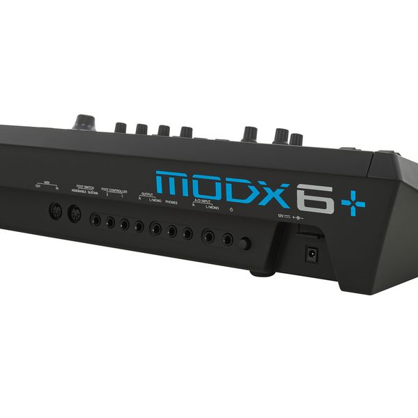 Yamaha MODX6+ Bag Bundle