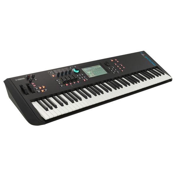 Yamaha MODX7+ Bag Bundle
