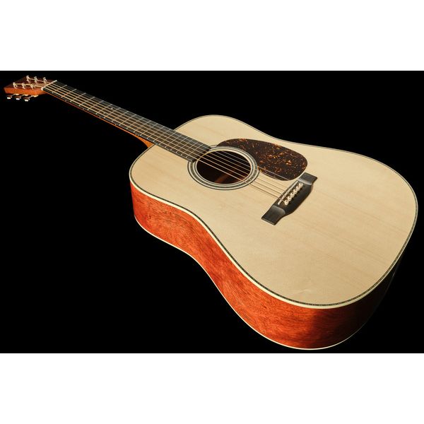 Martin Guitar Custom Shop D Quilted Bubinga