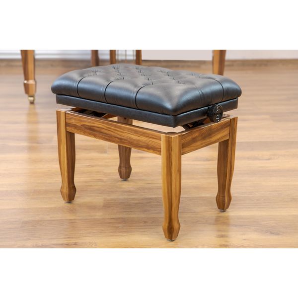 Steinway & Sons O-180 Amberwood