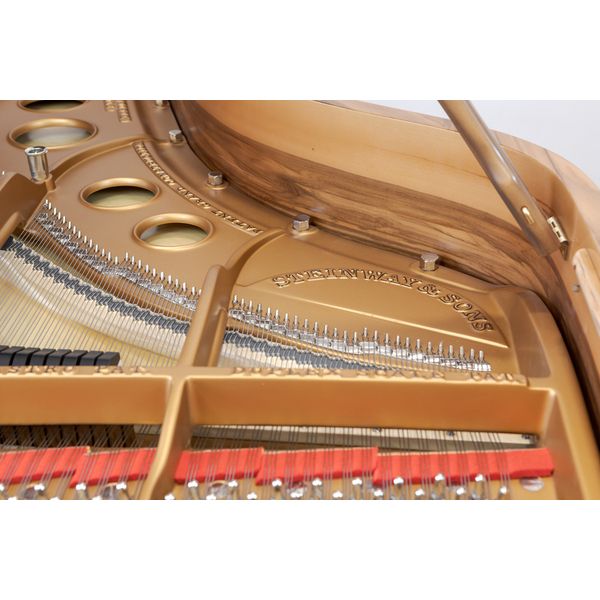 Steinway & Sons O-180 Amberwood