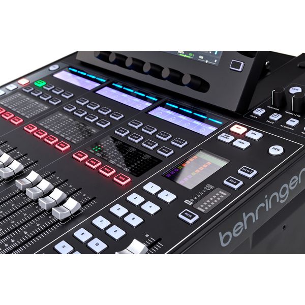 Behringer WING Compact Flyht Pro Bundle
