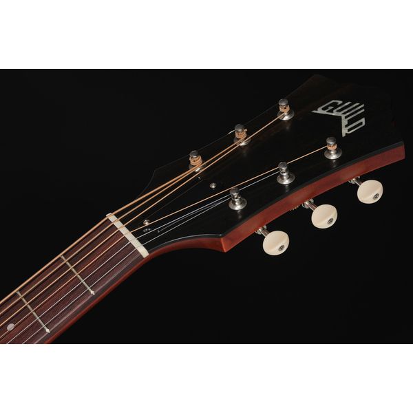 Guild D-40E Std NAT USA